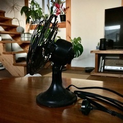 扇風機　ミニ　シバウラエンジニアリングワークス　昭和レトロ　オブジェ　ミニサイズ　ファンの画像