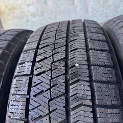 バリ山　BRIDGESTONE ブリヂストン　ブリジストン　VRX2 185/60R15 スタッドレス　タイヤ　2021年製　15インチの画像