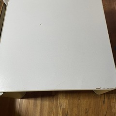 こたつテーブルの画像