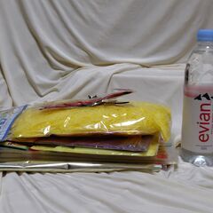 【まだ受付中・送付可能】包装紙 OPP袋 プレゼントの包装紙 色々 セットでお譲りします♪ プレゼントに最適♪ 早い者勝ちです✨✨の画像
