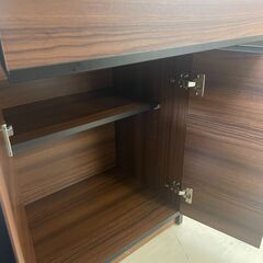 【ジャングルジャングル滋賀草津店】ジモティ来店特価‼ 食器棚 土井インテリア ブラウン J-251079の画像