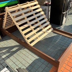 ★早い者勝ち★ベッドフレーム・シングル・すのこ折りたたみ式・長さ211cm×横幅110.5cm×高さ35cm×背面74cm ※の画像