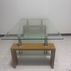 ガラステーブルの画像
