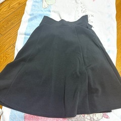 レディース洋服　スカート　ながそて長袖の画像
