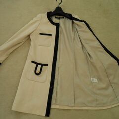 CLATHAS　アイボリー　ノーカラー　ハーフコート。※素人補正しておりますの画像