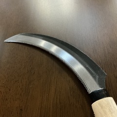 除草や稲刈り作業に🌱🪚鋸鎌(全鋼)吉光品質保証❗️耐久性に優れてます✨ベージュ•グレーの画像