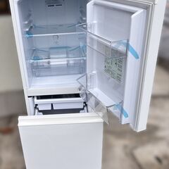 無印良品 ノンフロン電気冷蔵庫 MJ-R13B   2021年製 取扱説明書あり 通電・動作確認済   2ドア 126L 右開き ホワイトの画像