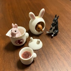 うさぎの置物の画像