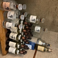 ウイスキー、山崎白州響、日本酒、空き瓶の画像