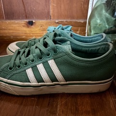 adidas スニーカー　nizzaの画像