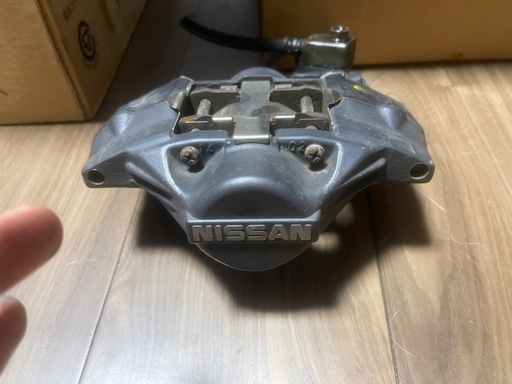 スカイラインECR33リアブレーキキャリパー