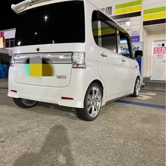 ダイハツ　タントカスタムの画像