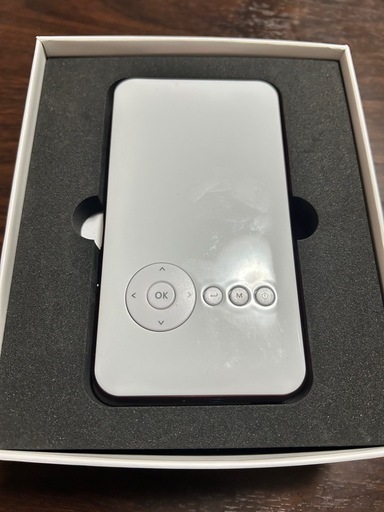 KABĒNI（カベーニ）スマホ型プロジェクター