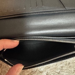 ヴィトン　タイガ　長財布の画像