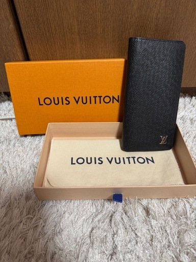 ヴィトン　タイガ　長財布