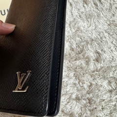 ヴィトン　タイガ　長財布の画像