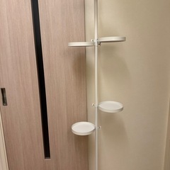 突っ張りポールラック 丸型 トレイ 見せる収納 の画像