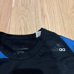 アディダス　アンダーシャツの画像