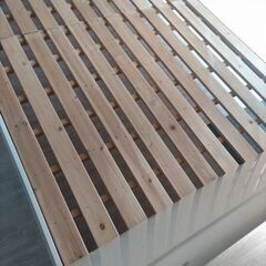 年末年始セール！セミダブルすのこベッドの画像