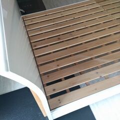 年末年始セール！セミダブルすのこベッドの画像