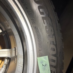 226 60R15 スタッドレスタイヤ
の画像