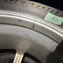 226 60R15 スタッドレスタイヤ
の画像