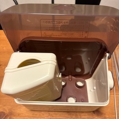 COMBI コンビ ポリプロピレン 電子レンジ除菌＆保管ケース 除菌じょーず バニラ 水だけ入れてレンジで除菌の画像