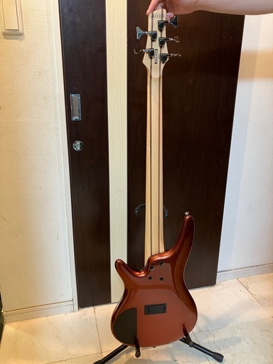 ベース