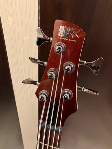ベース