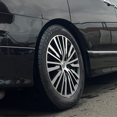エルグランドe52後期純正ホイールタイヤセットの画像
