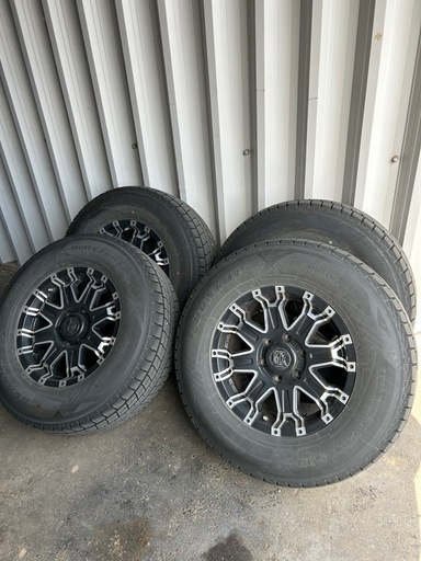 スタッドレス4本(ホイール付)、22年製、265/70R17、8~9部山、士別市or札幌での引渡し、DUNLOP、WINTERMAXX