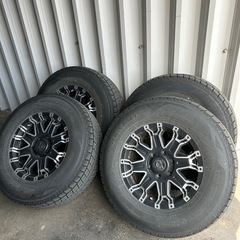 スタッドレス4本(ホイール付)、22年製、265/70R17、8~9部山、士別市or札幌での引渡し、DUNLOP、WINTERMAXX SJ8の画像