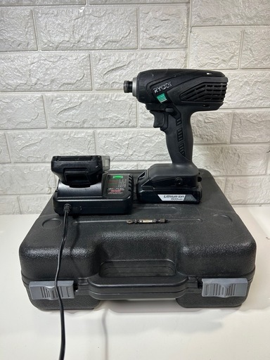 RYOBI リョービ BID-1800D 充電式インパクトドライバ 18V DIY 日曜大工 便利屋 工具 家具組立て バッテリー2個付き！