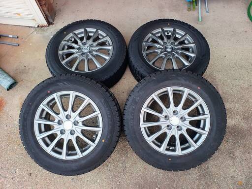 【商談中】スタッドレスタイヤ 195/65R15 ホイール付き