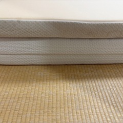 ニトリマットレス　タイアツブンサン　敷布団３　三つ折り　ダブルサイズ　厚さ8ＣＭ　140ＣＭ*200ＣＭ　92.8ニュートンの画像