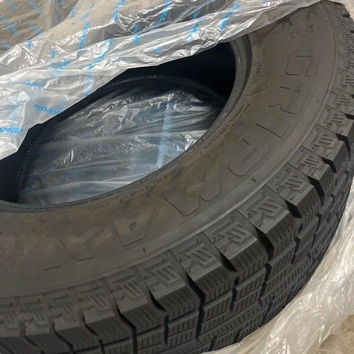 GRIPMAX スタッドレスタイヤ 17インチ