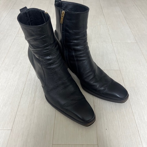 イブサンローラン　ヒールブーツ