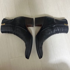 イブサンローラン　ヒールブーツ　の画像