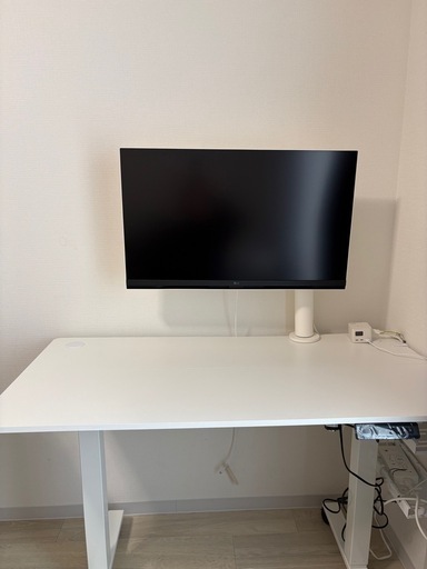 LG Smart Monitor 31.5インチ4K(※モニターアームは別です) 