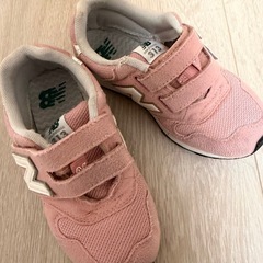 ニューバランス　スニーカー　キッズ　の画像
