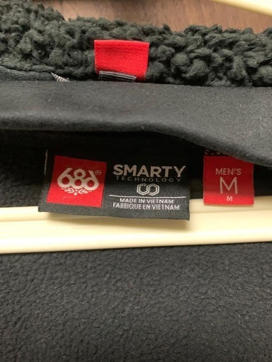美品686☆sixeightsix☆スノボーウエアMen's M (Ryan Gold) 西 