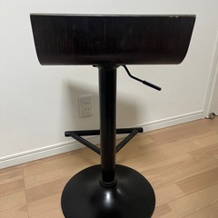 カウンターの椅子の画像