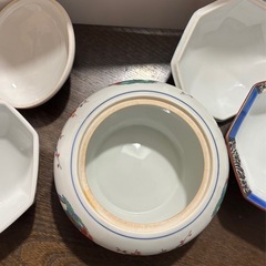 有田焼錦松梅蓋付き小鉢の画像