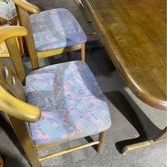 ダイニングテーブルセット　チェア付きの画像