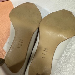 DIANA オープントゥパンプス 23.5cmの画像