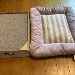 一時停止！猫爪研ぎ&ベッド❣️の画像