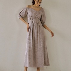 LE'RURE 【未使用】　パーティーワンピースの画像