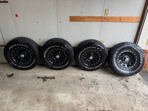 タイヤホイールセット235/70/16