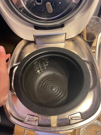 炊飯器定価12万ほどが2万円