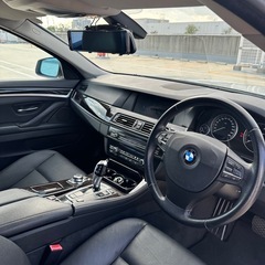 BMW 523i F10 セダン 車検あり 20インチアルミホイール タイヤ2024年製　4Kミラー型ドラレコ付き 自走して配送も可能！最短で即日引き渡し まずはご相談を！写真複数あり　個人出品　今日から乗れますよ？！の画像